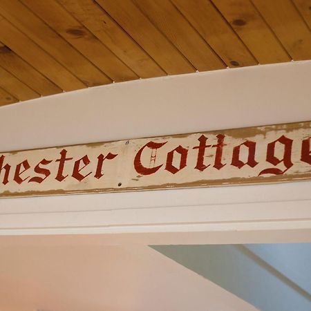 Chester Cottage Beachfront Oakura 외부 사진