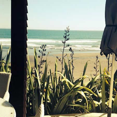 Chester Cottage Beachfront Oakura 외부 사진