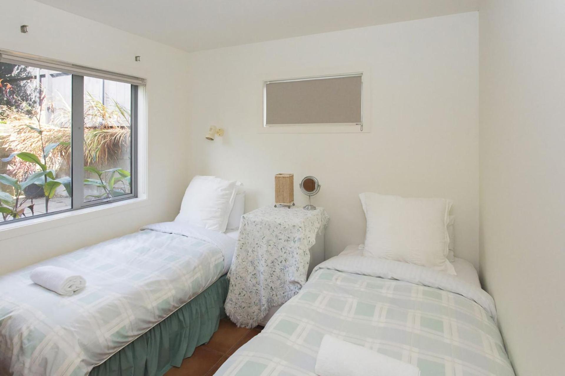 Chester Cottage Beachfront Oakura 외부 사진