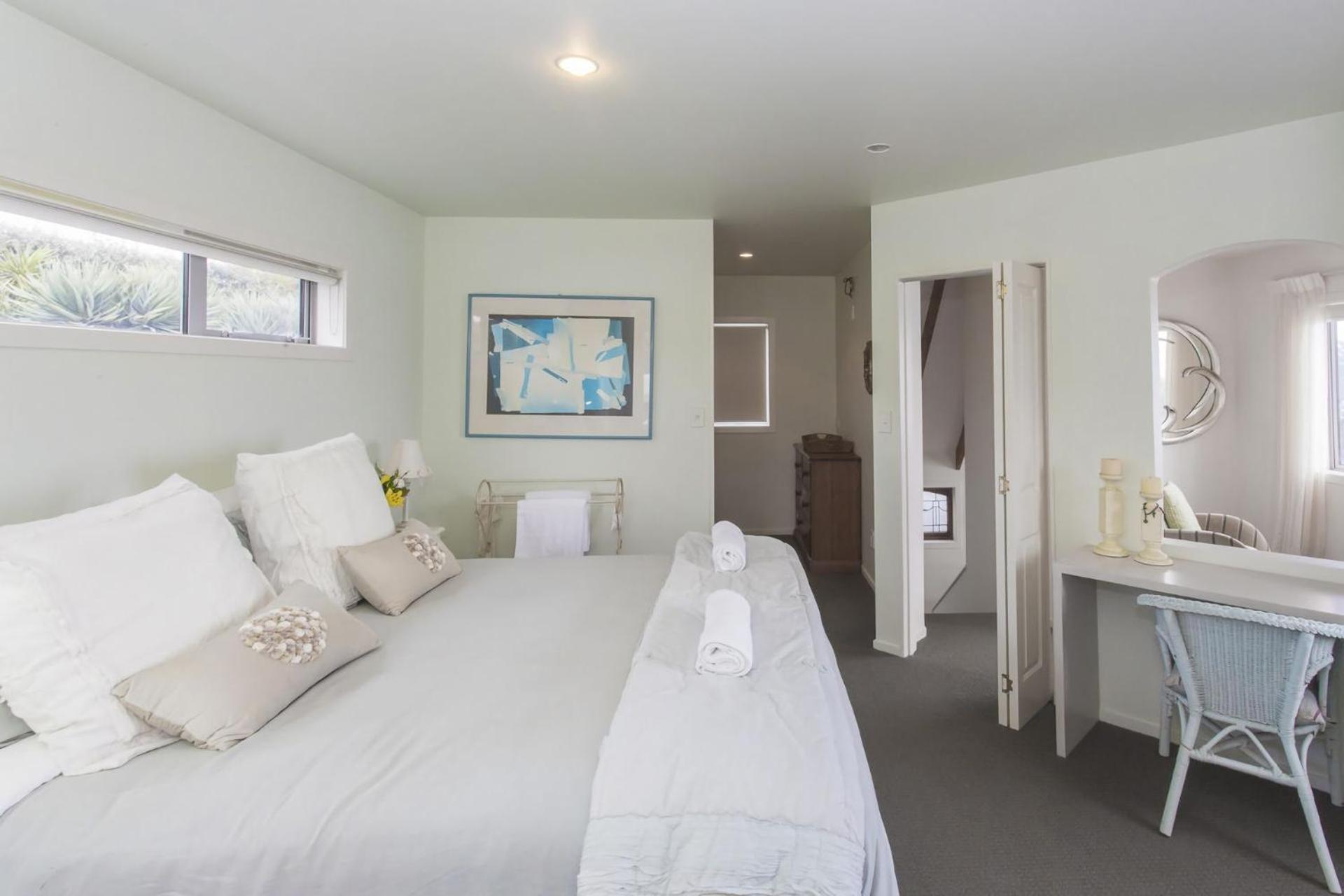 Chester Cottage Beachfront Oakura 외부 사진