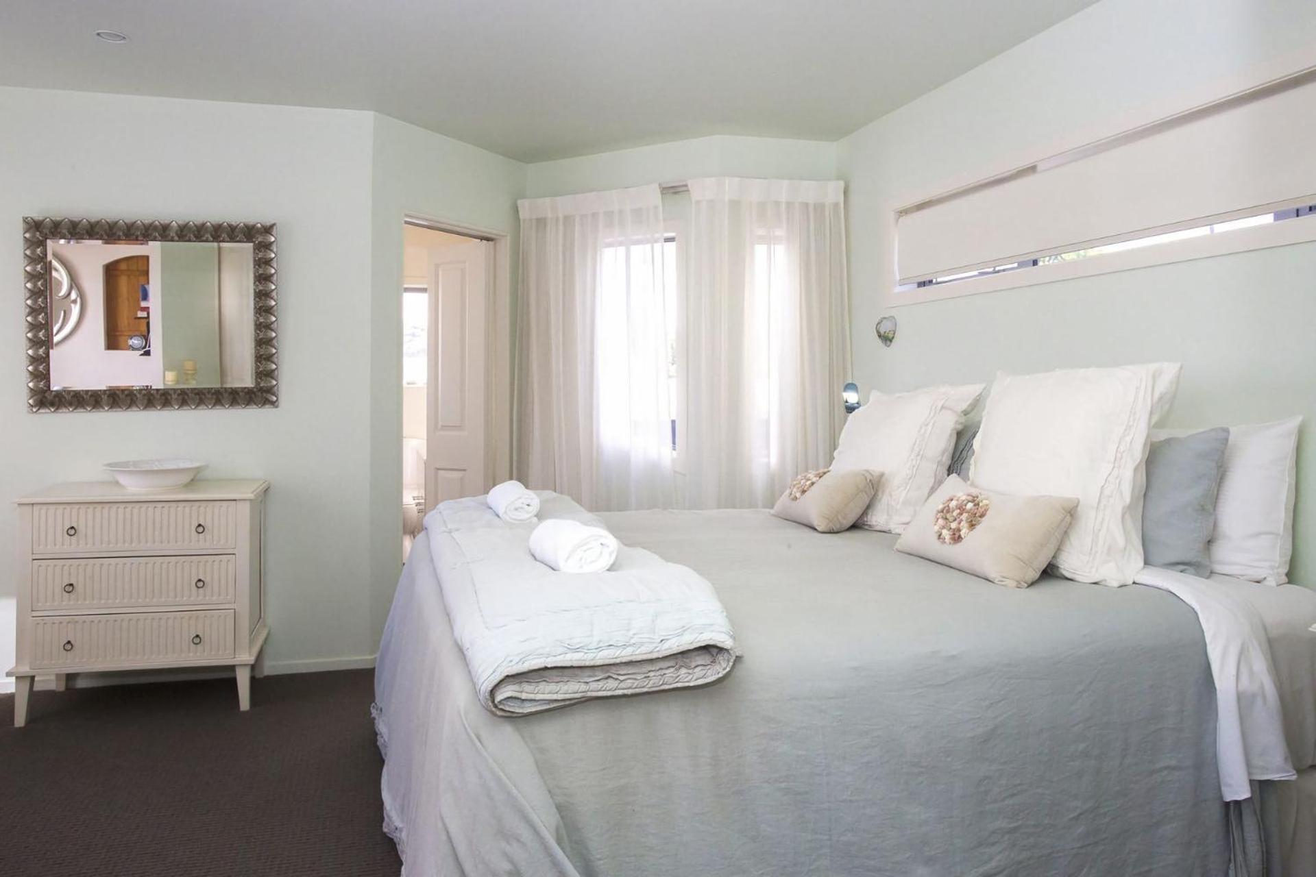 Chester Cottage Beachfront Oakura 외부 사진
