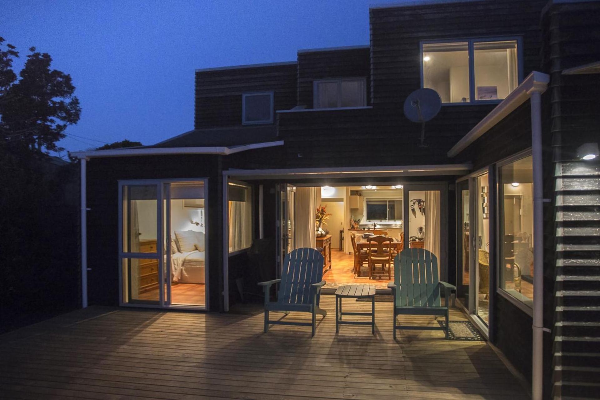 Chester Cottage Beachfront Oakura 외부 사진